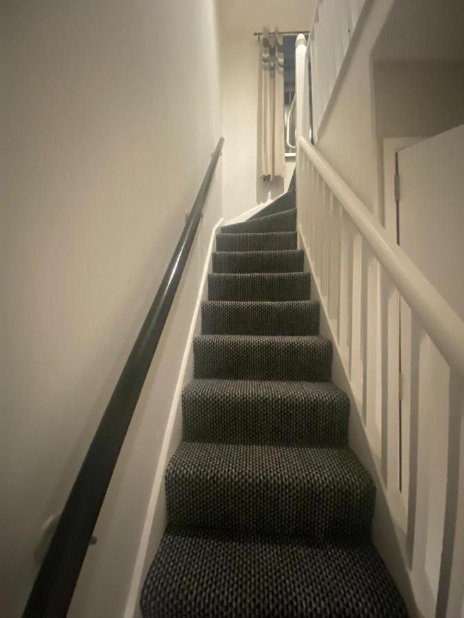 Maire Toireasa - Cosy Refurbished Property In The Gaeltacht Quarter Belfast Luaran gambar