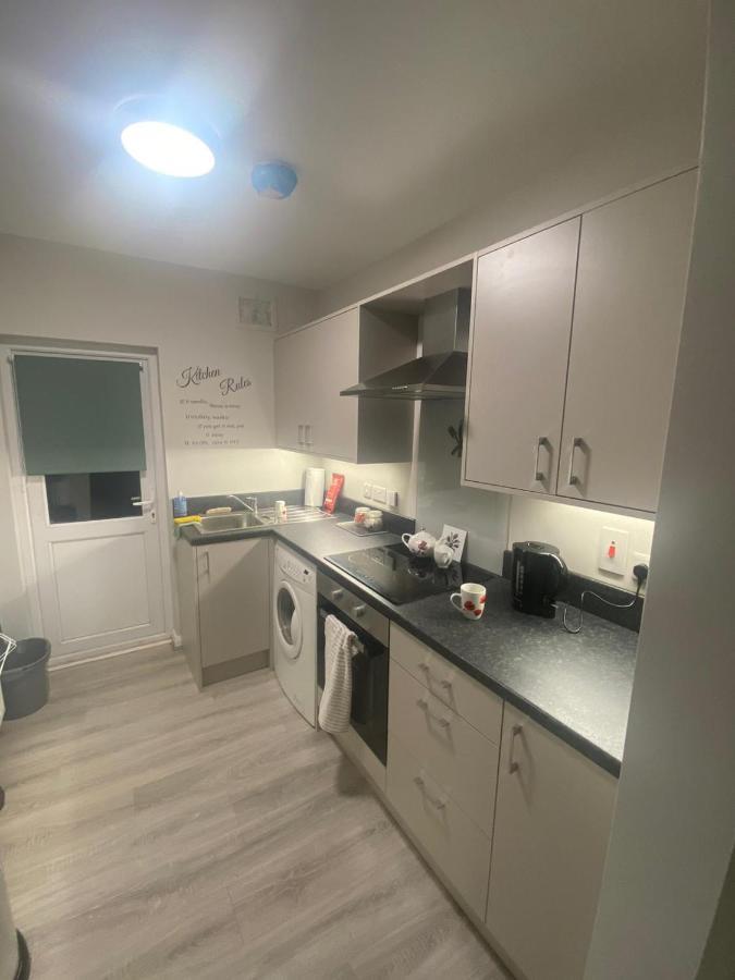 Maire Toireasa - Cosy Refurbished Property In The Gaeltacht Quarter Belfast Luaran gambar