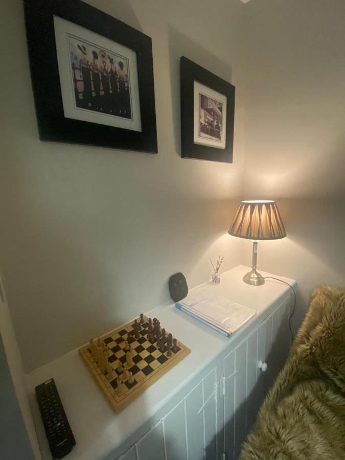 Maire Toireasa - Cosy Refurbished Property In The Gaeltacht Quarter Belfast Luaran gambar